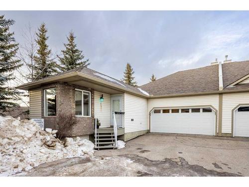 22 Mt Douglas Villas Se, Calgary, AB - Outdoor