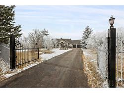 7 Lone Pine Crescent  Rural Rocky View County, AB T3R 1B9