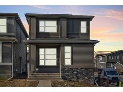 71 Herron Street NE Calgary, AB T3P 1Z1