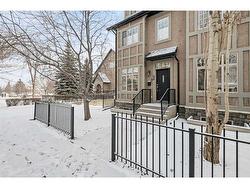 10A-11 Scarpe Drive SW Calgary, AB T2T 6K9