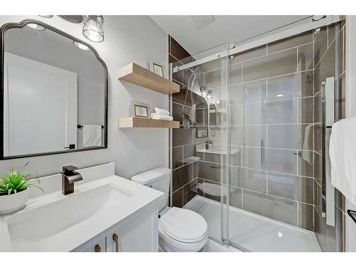 92 Deermeade Road Se, Calgary, AB - Indoor Photo Showing Bathroom