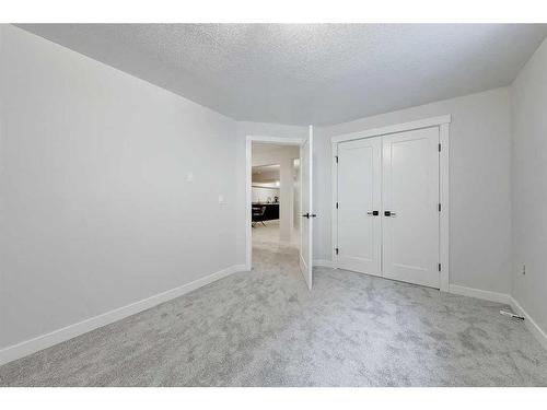 92 Deermeade Road Se, Calgary, AB - Indoor Photo Showing Other Room