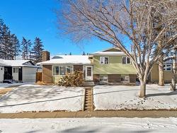 235 Queensland Circle SE Calgary, AB T2J 4E3