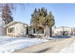 6701 Lachine Court SW Calgary, AB T3E 6E7