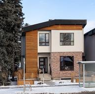 3032 37 Street SW Calgary, AB T3E 3B6