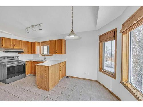 115 Harvest Oak Crescent Ne, Calgary, AB - Indoor Photo Showing Kitchen