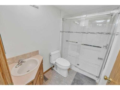 115 Harvest Oak Crescent Ne, Calgary, AB - Indoor Photo Showing Bathroom