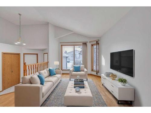 115 Harvest Oak Crescent Ne, Calgary, AB - Indoor Photo Showing Living Room