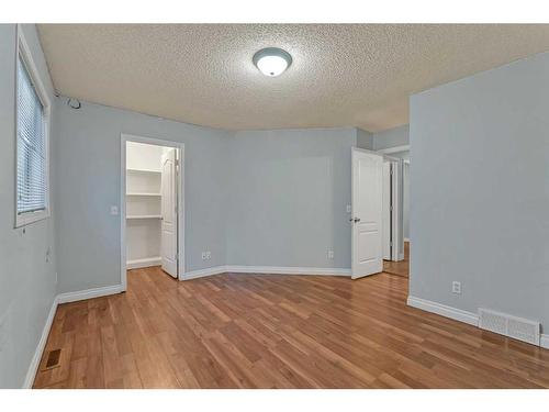 212 Coral Springs Circle Ne, Calgary, AB - Indoor Photo Showing Other Room