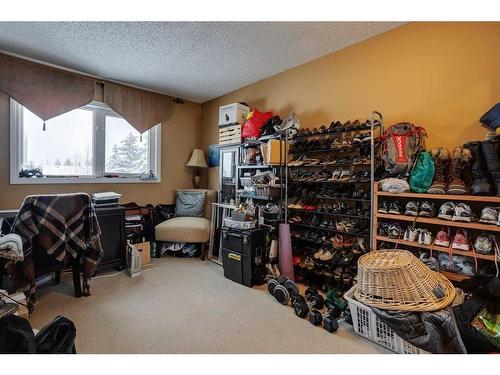 440 Strathcona Mews Sw, Calgary, AB - Indoor