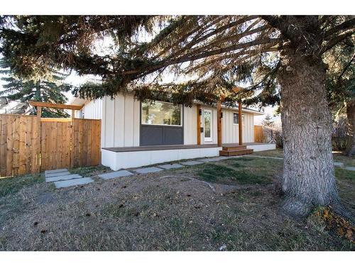 4703 26 Avenue Sw, Calgary, AB - Outdoor