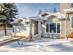 44 Gladstone Gardens SW Calgary, AB T3E 7E4