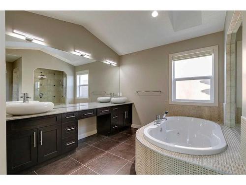 15 Aspen Stone Way Sw, Calgary, AB - Indoor Photo Showing Bathroom