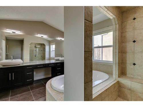 15 Aspen Stone Way Sw, Calgary, AB - Indoor Photo Showing Bathroom