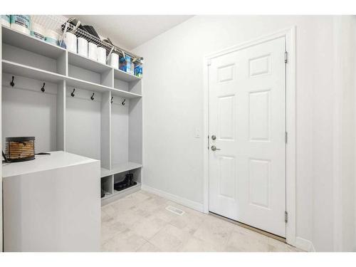 72 Evansglen Park Nw, Calgary, AB - Indoor With Storage