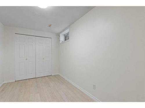 204 Olympia Drive Se, Calgary, AB - Indoor Photo Showing Other Room