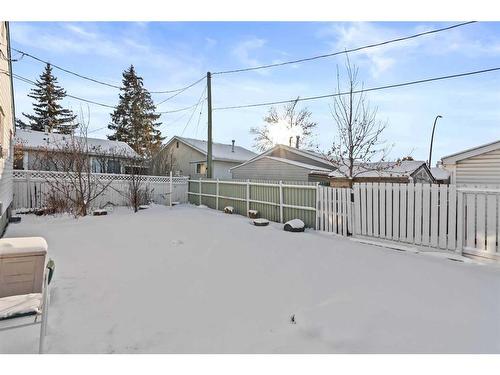 204 Olympia Drive Se, Calgary, AB - Outdoor