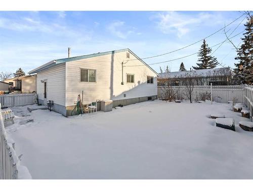 204 Olympia Drive Se, Calgary, AB - Outdoor With Exterior