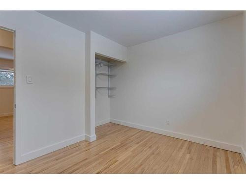 68 Haddock Road Sw, Calgary, AB - Indoor Photo Showing Other Room