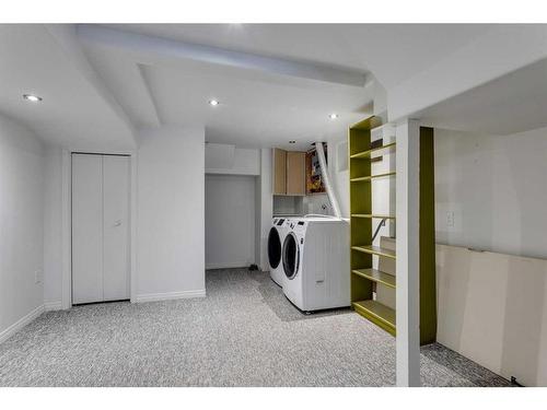 68 Haddock Road Sw, Calgary, AB - Indoor Photo Showing Laundry Room