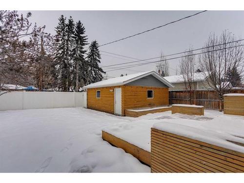 68 Haddock Road Sw, Calgary, AB - Outdoor