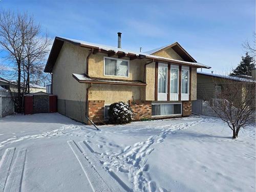 108 Berwick Way Nw, Calgary, AB - Outdoor