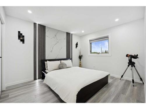 155 Scurfield Place Nw, Calgary, AB - Indoor Photo Showing Bedroom