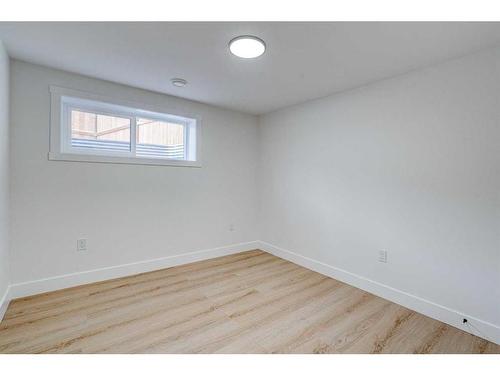 199 Westview Drive Sw, Calgary, AB - Indoor Photo Showing Other Room