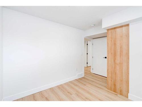 199 Westview Drive Sw, Calgary, AB - Indoor Photo Showing Other Room