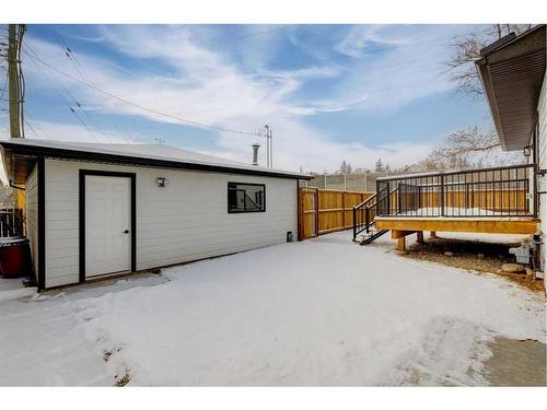 199 Westview Drive Sw, Calgary, AB - Outdoor With Exterior