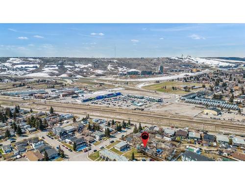 6516 35 Avenue Nw, Calgary, AB - Outdoor With View