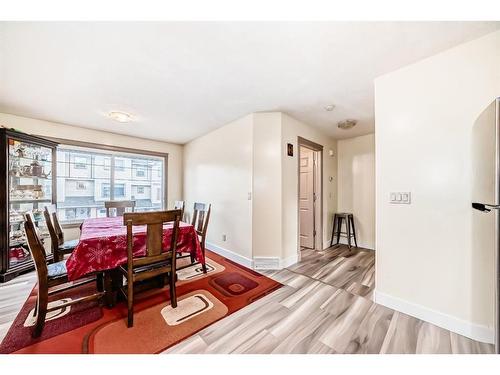 9 Dover Mews Se, Calgary, AB - Indoor Photo Showing Dining Room