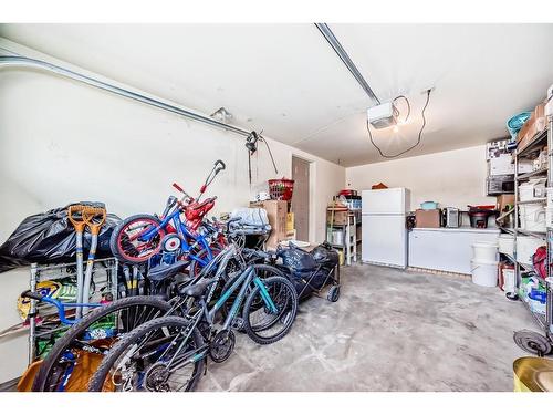 9 Dover Mews Se, Calgary, AB - Indoor Photo Showing Garage