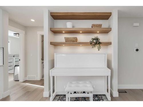 119 Silver Brook Road Nw, Calgary, AB - Indoor Photo Showing Kitchen With Upgraded Kitchen