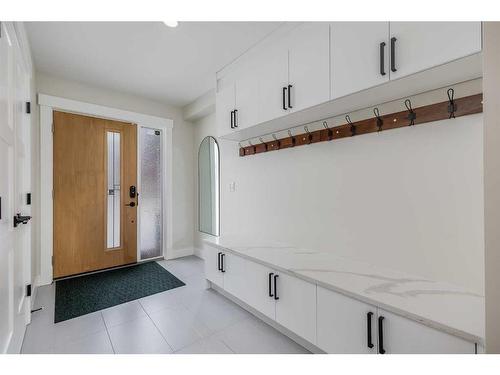 119 Silver Brook Road Nw, Calgary, AB - Indoor Photo Showing Kitchen With Stainless Steel Kitchen With Upgraded Kitchen