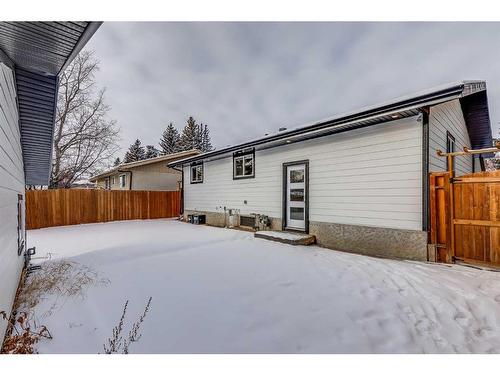 119 Silver Brook Road Nw, Calgary, AB - Indoor