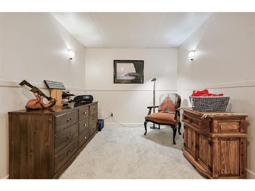 1115 45 Street Sw, Calgary, AB - Indoor Photo Showing Other Room