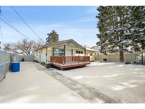 1115 45 Street Sw, Calgary, AB - Outdoor