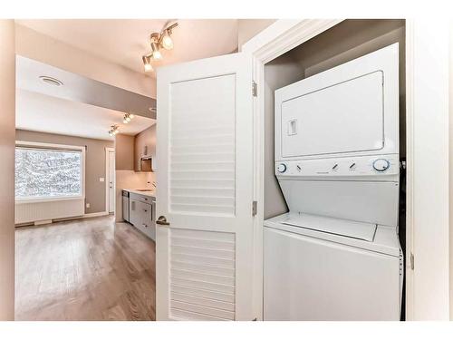 2316 16 Street Sw, Calgary, AB - Indoor Photo Showing Laundry Room