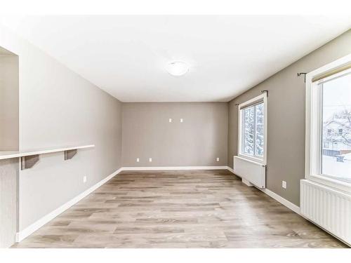 2316 16 Street Sw, Calgary, AB - Indoor Photo Showing Other Room