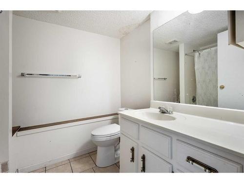 92 Covington Rise Ne, Calgary, AB - Indoor Photo Showing Bathroom