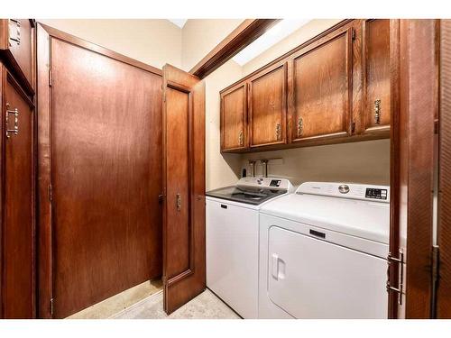 104 Hawkwood Crescent Nw, Calgary, AB - Indoor Photo Showing Laundry Room