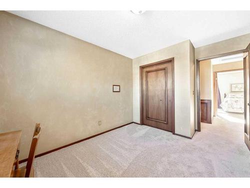 104 Hawkwood Crescent Nw, Calgary, AB - Indoor Photo Showing Other Room