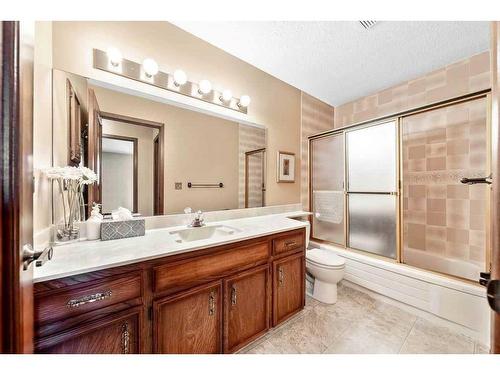 104 Hawkwood Crescent Nw, Calgary, AB - Indoor Photo Showing Bathroom