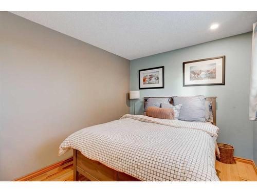 16 Ranchridge Crescent Nw, Calgary, AB - Indoor Photo Showing Bedroom