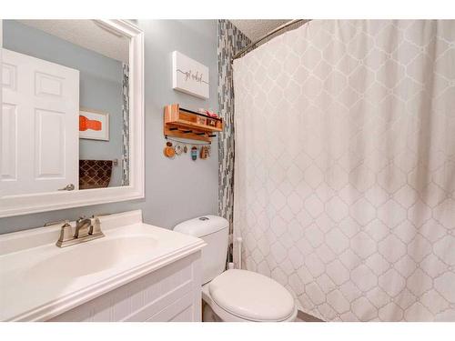 16 Ranchridge Crescent Nw, Calgary, AB - Indoor Photo Showing Bathroom