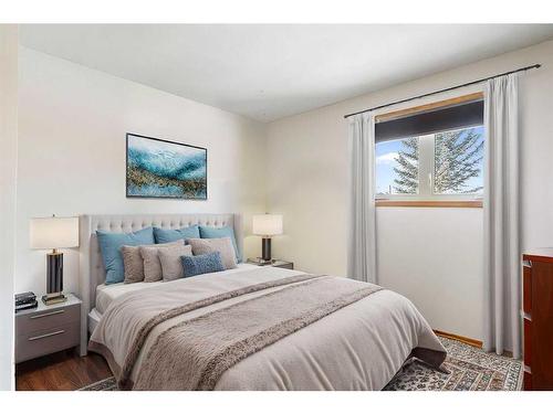 3 Rivervalley Place Se, Calgary, AB - Indoor Photo Showing Bedroom