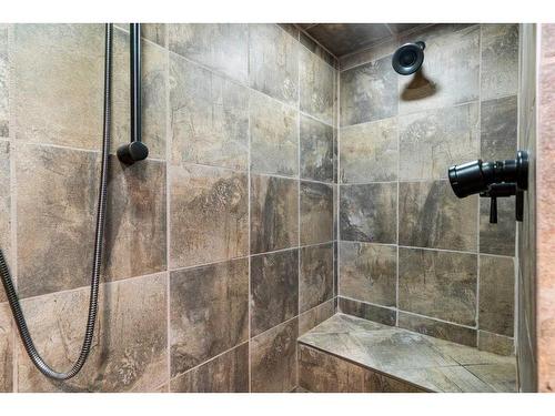 3 Rivervalley Place Se, Calgary, AB - Indoor Photo Showing Bathroom