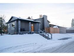 3 Rivervalley Place SE Calgary, AB T2C 2K1