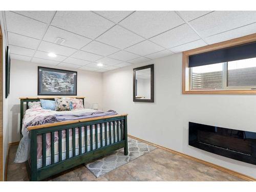 3 Rivervalley Place Se, Calgary, AB - Indoor Photo Showing Bedroom